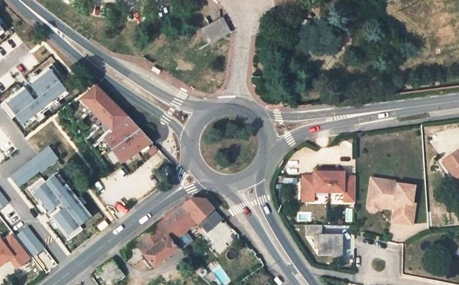 Vue aérienne du Rond-point anonyme n°4904944