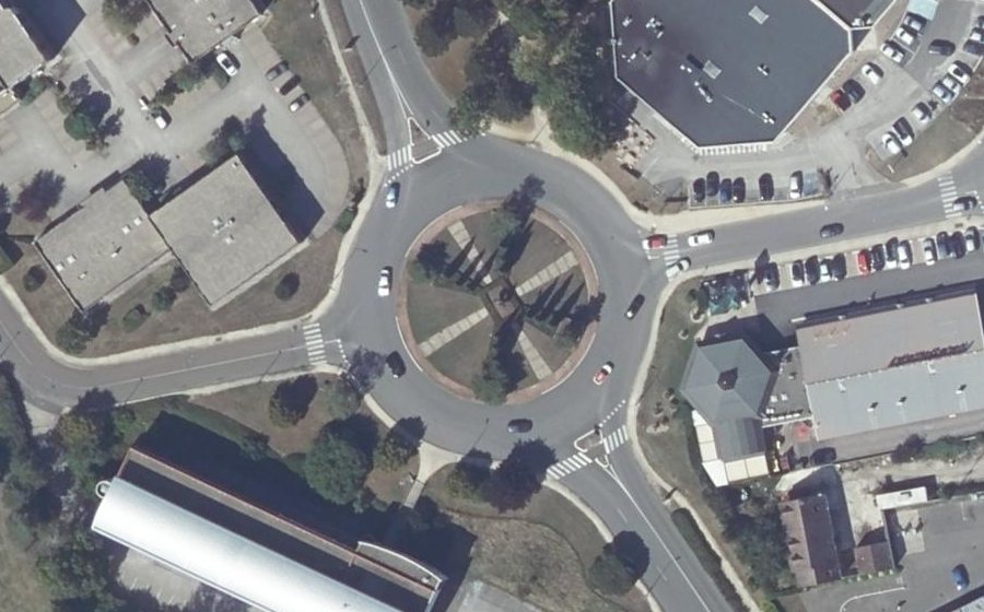 Vue aérienne du Rond-point anonyme n°4906040
