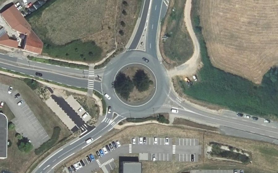 Vue aérienne du Rond-point anonyme n°4910816