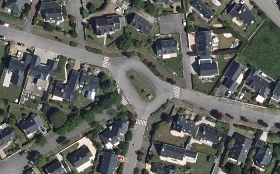 Vue aérienne du Rond-point anonyme n°491092144