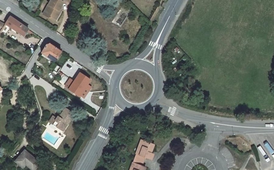 Vue aérienne du Rond-point anonyme n°4912325