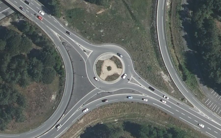 Vue aérienne du Rond-point anonyme n°491593821