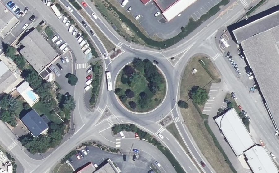 Vue aérienne du Rond-point anonyme n°4916729