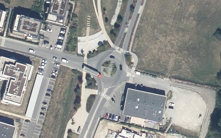 Vue aérienne du Rond-point anonyme n°491740014