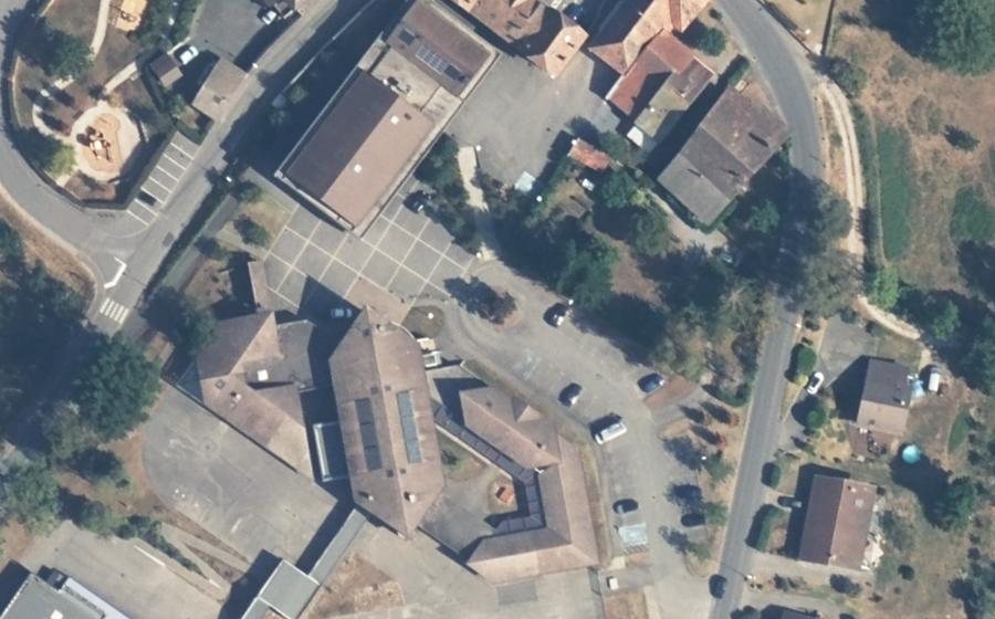 Vue aérienne du Rond-point anonyme n°491871184