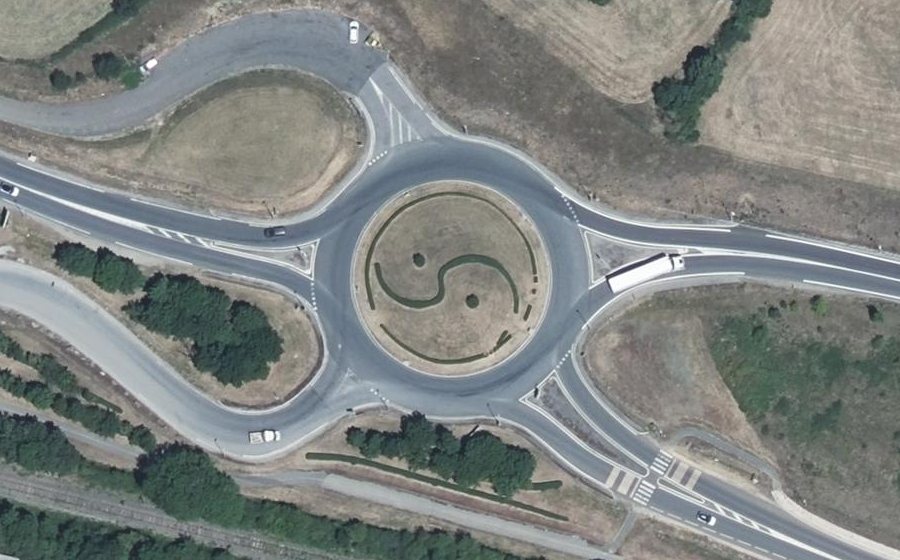 Vue aérienne du Rond-point anonyme n°4922609