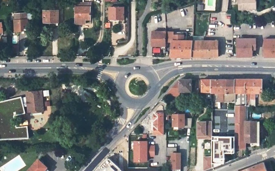 Vue aérienne du Rond-point anonyme n°4924101
