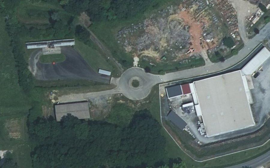 Vue aérienne du Rond-point anonyme n°492435457
