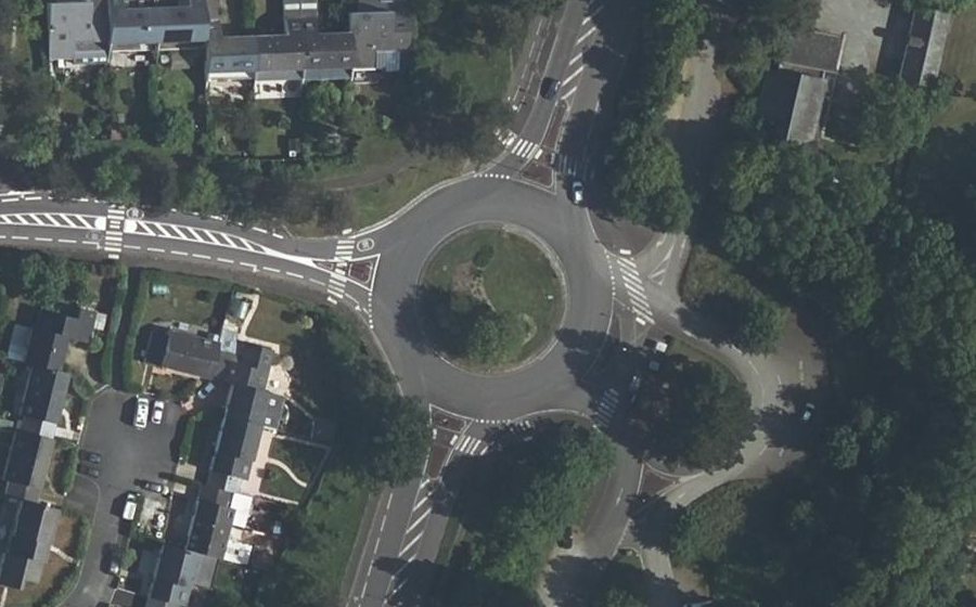 Vue aérienne du Rond-point anonyme n°4924470
