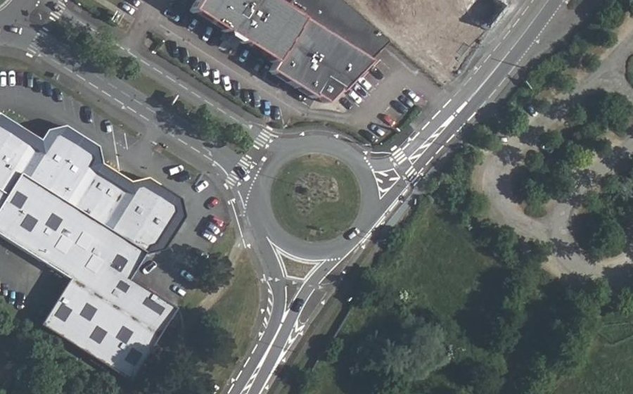Vue aérienne du Rond-point anonyme n°4924478