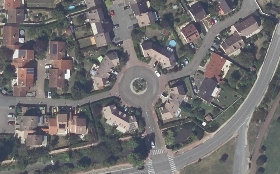 Vue aérienne du Rond-point anonyme n°4925093