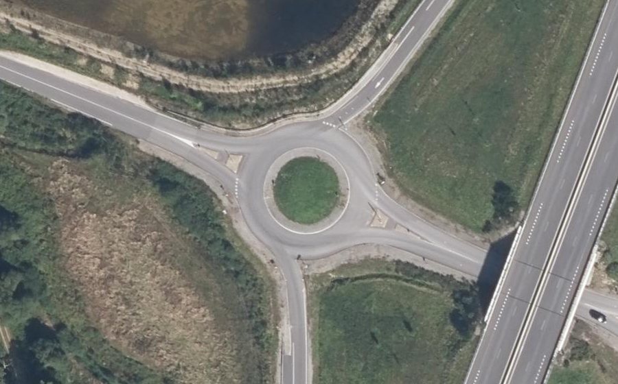 Vue aérienne du Rond-point anonyme n°492532107