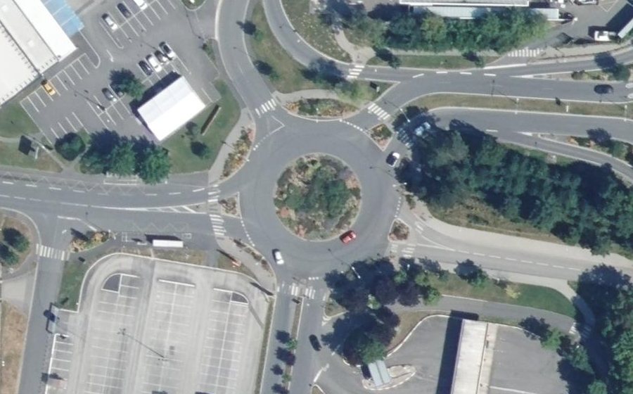 Vue aérienne du Rond-point anonyme n°4928982