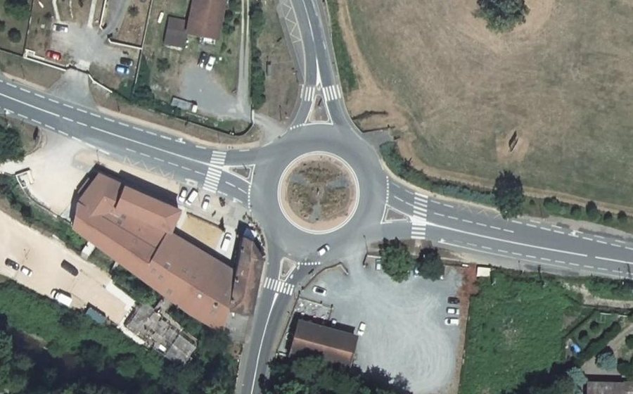 Vue aérienne du Rond-point anonyme n°4932991