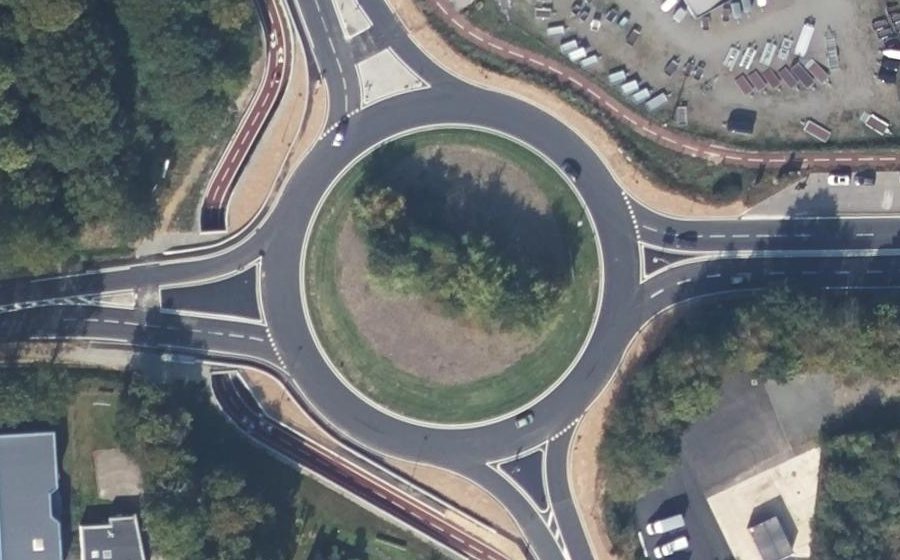 Vue aérienne du Rond-point anonyme n°4935916