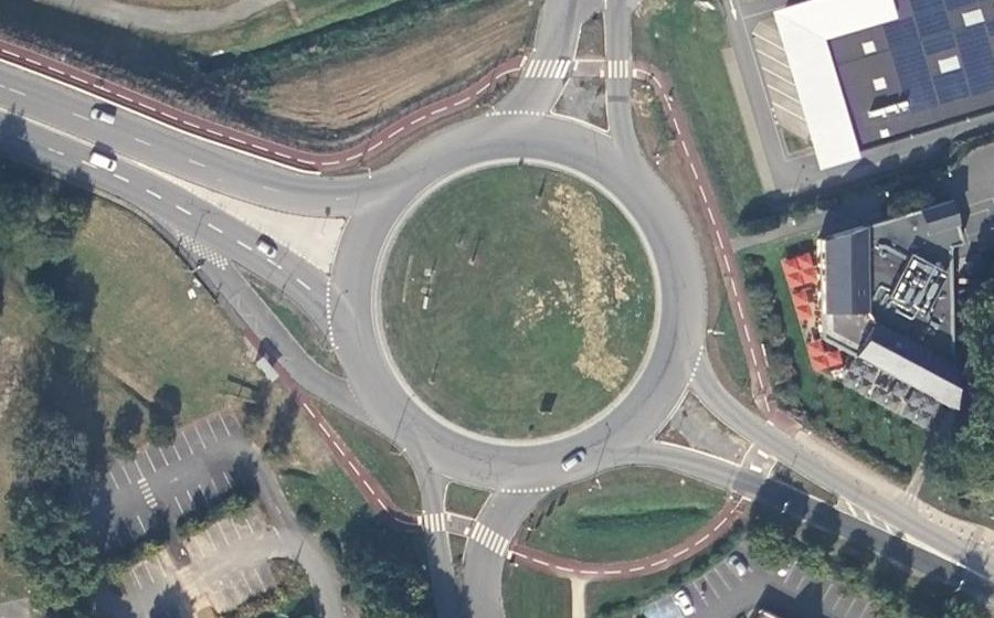 Vue aérienne du Rond-point anonyme n°4935919