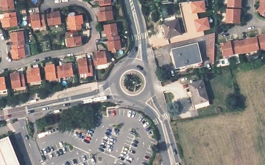 Vue aérienne du Rond-point anonyme n°4941757