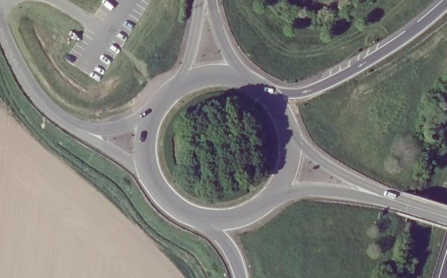 Vue aérienne du Rond-point anonyme n°4943240