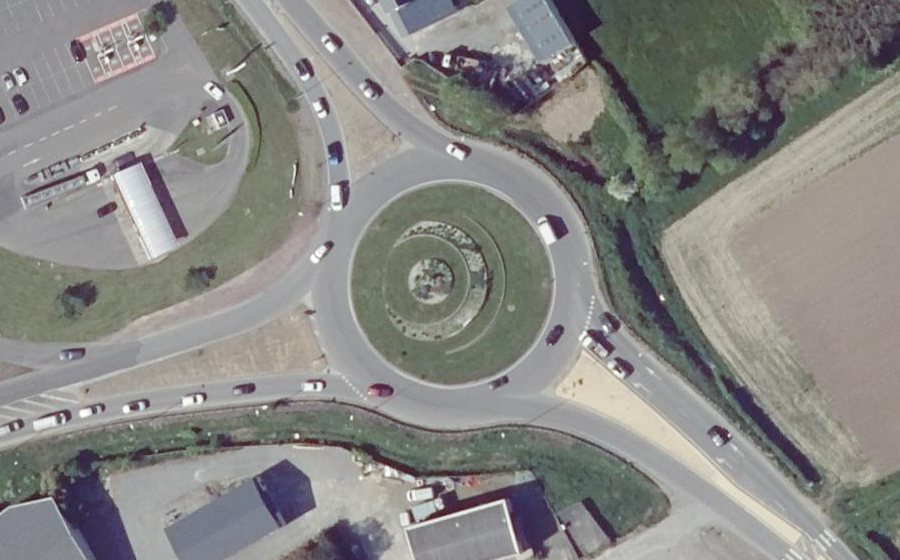 Vue aérienne du Rond-point anonyme n°4943964