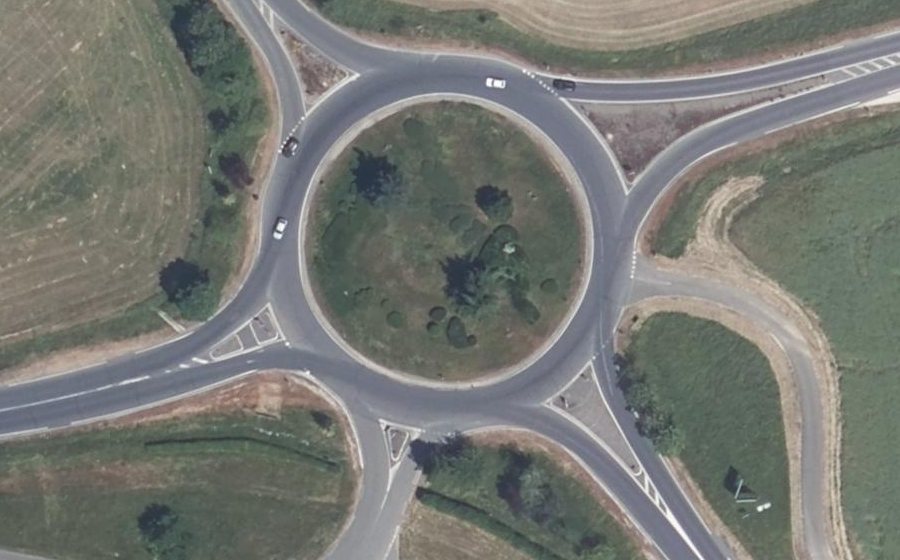 Vue aérienne du Rond-point anonyme n°4944632