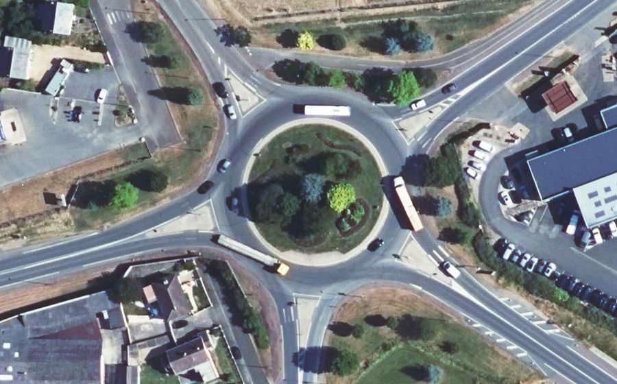 Vue aérienne du Rond-point anonyme n°4944637