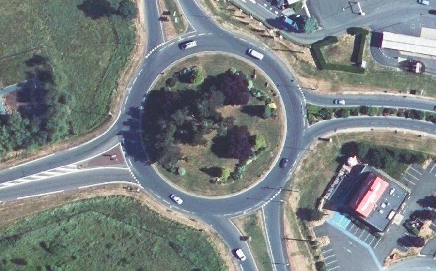Vue aérienne du Rond-point anonyme n°4944652