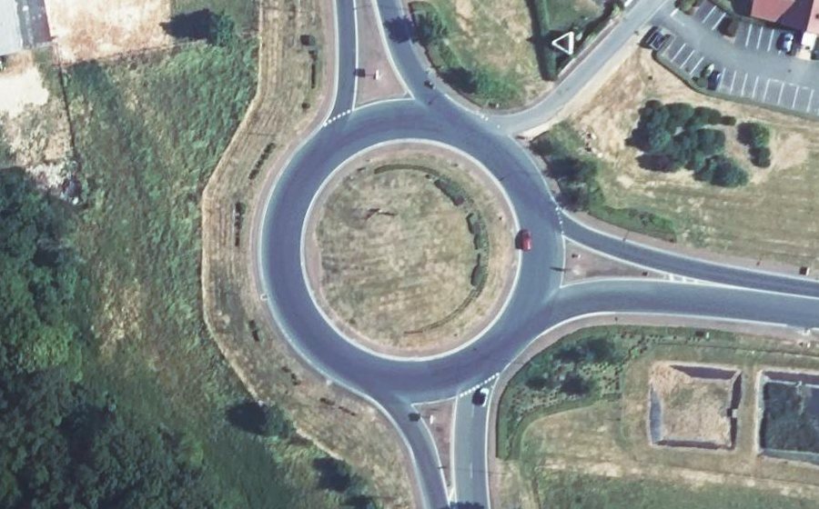 Vue aérienne du Rond-point anonyme n°4944674