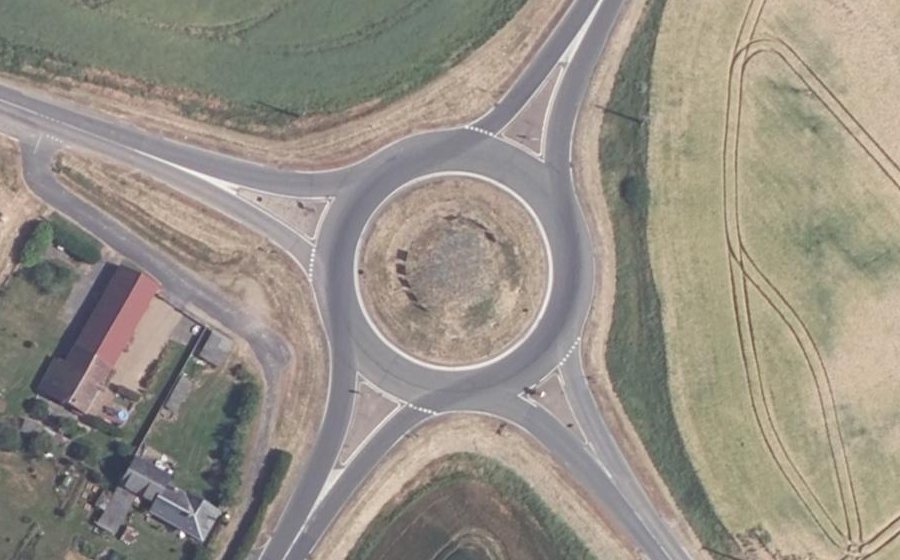 Vue aérienne du Rond-point anonyme n°4944680