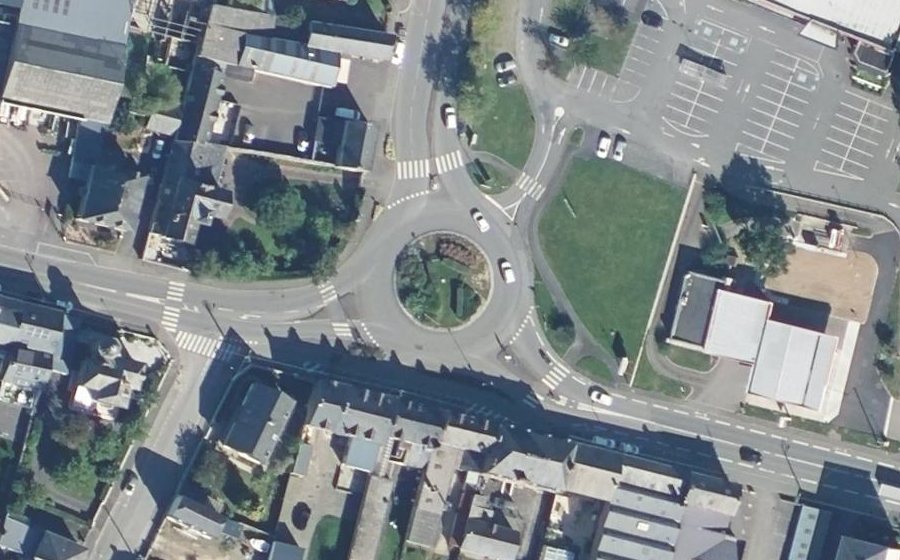 Vue aérienne du Rond-point anonyme n°4946004
