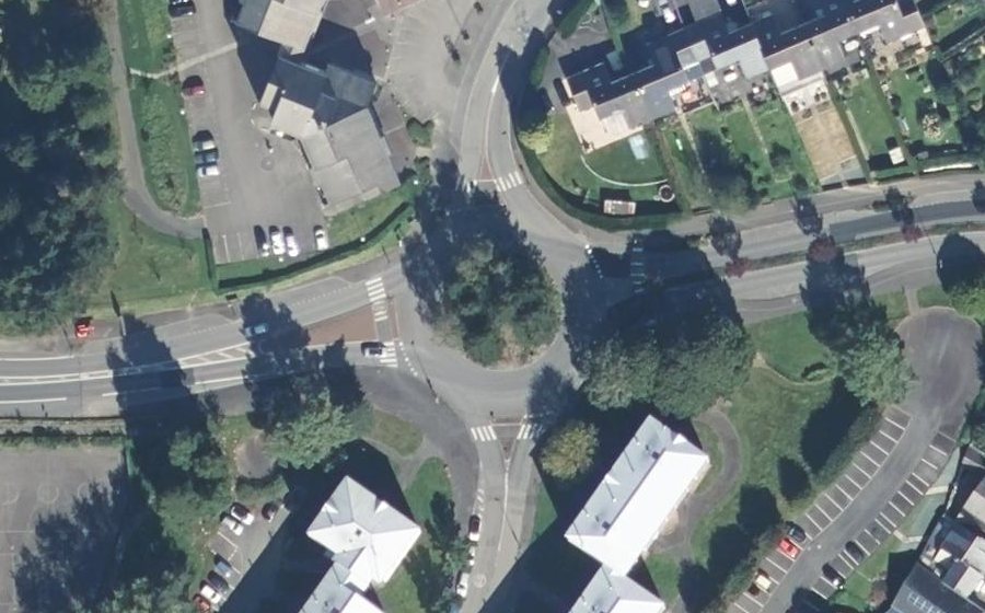 Vue aérienne du Rond-point anonyme n°4946111