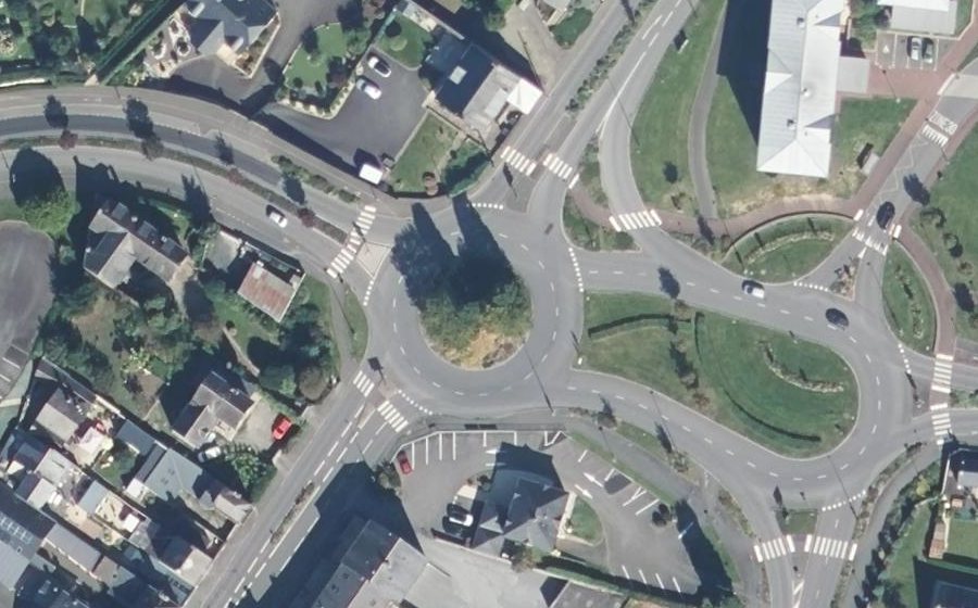 Vue aérienne du Rond-point anonyme n°4946203