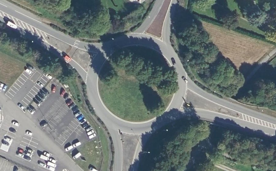 Vue aérienne du Rond-point anonyme n°4946374