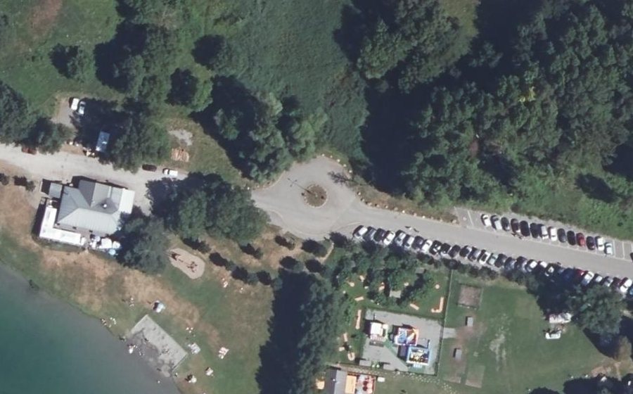 Vue aérienne du Rond-point anonyme n°494876370