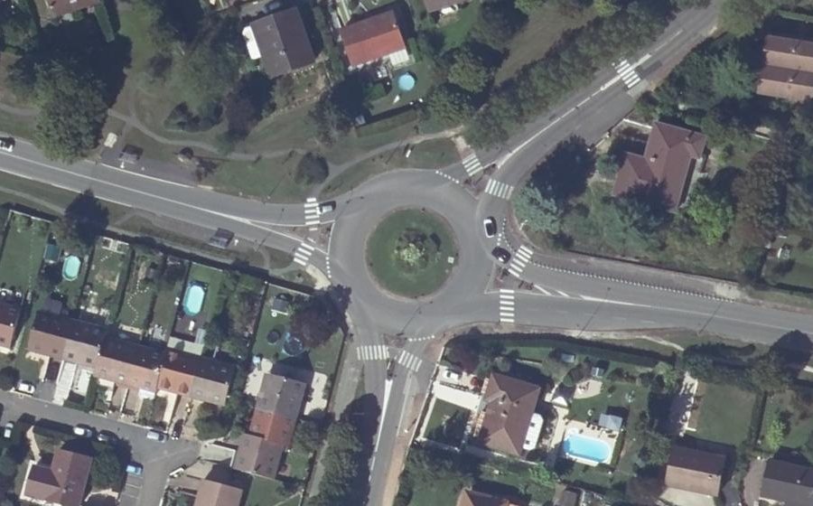 Vue aérienne du Rond-point anonyme n°4950388