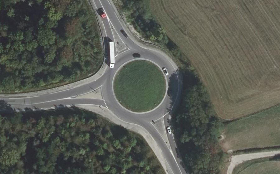 Vue aérienne du Rond-point anonyme n°4962428