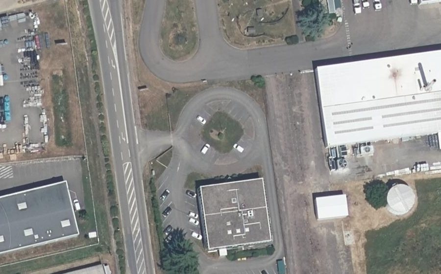 Vue aérienne du Rond-point anonyme n°496276198