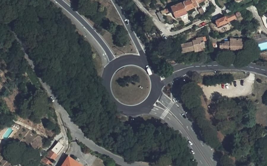 Vue aérienne du Rond-point anonyme n°4962985