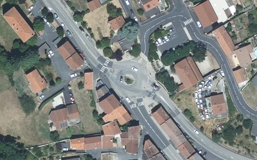Vue aérienne du Rond-point anonyme n°4971827