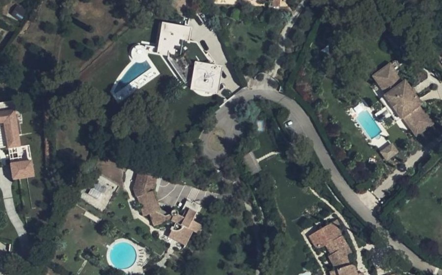 Vue aérienne du Rond-point anonyme n°4974529
