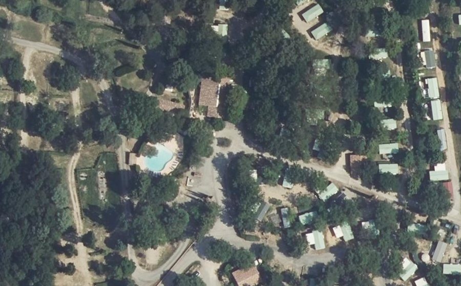 Vue aérienne du Rond-point anonyme n°497509150