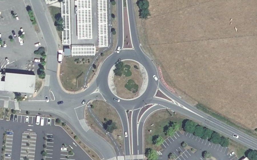 Vue aérienne du Rond-point anonyme n°4978276