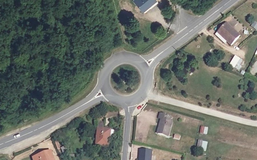 Vue aérienne du Rond-point anonyme n°4978292