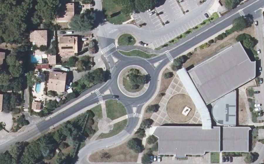 Vue aérienne du Rond-point anonyme n°50005930