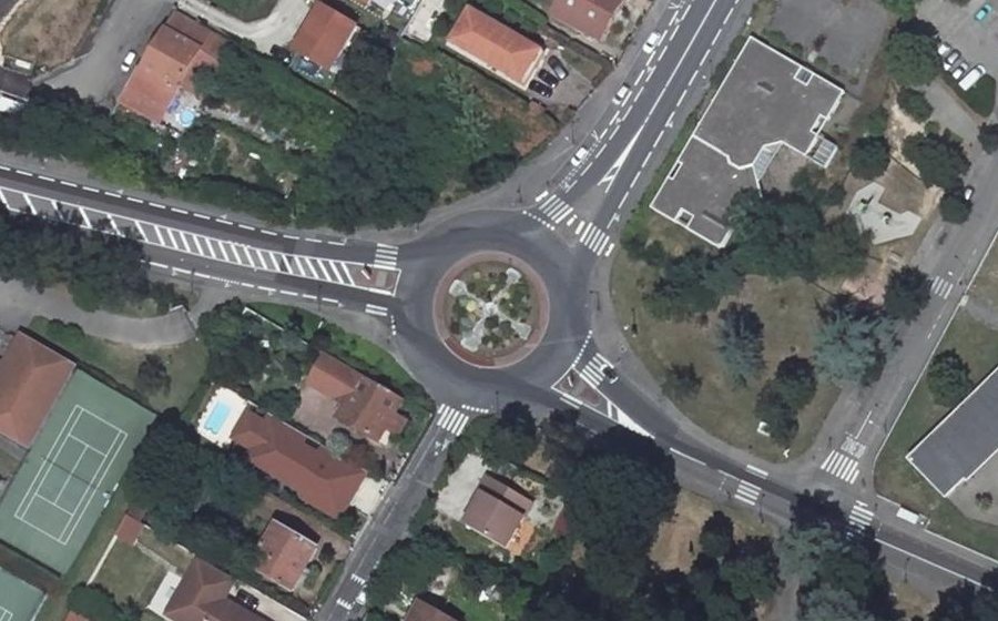 Vue aérienne du Rond-point anonyme n°5003346
