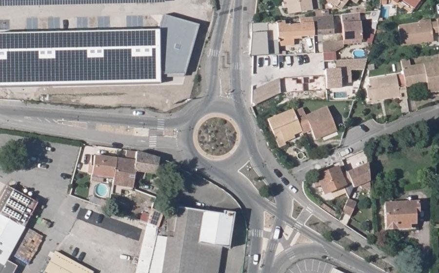 Vue aérienne du Rond-point anonyme n°50058901