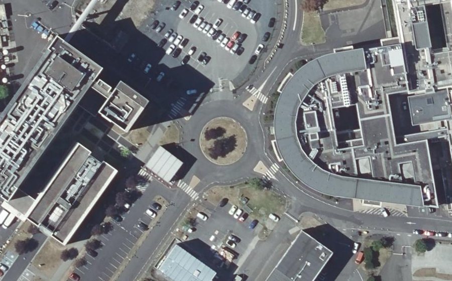 Vue aérienne du Rond-point anonyme n°50067913