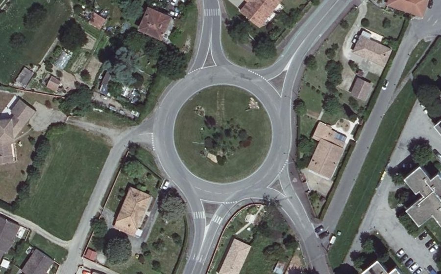 Vue aérienne du Rond-point anonyme n°50084323