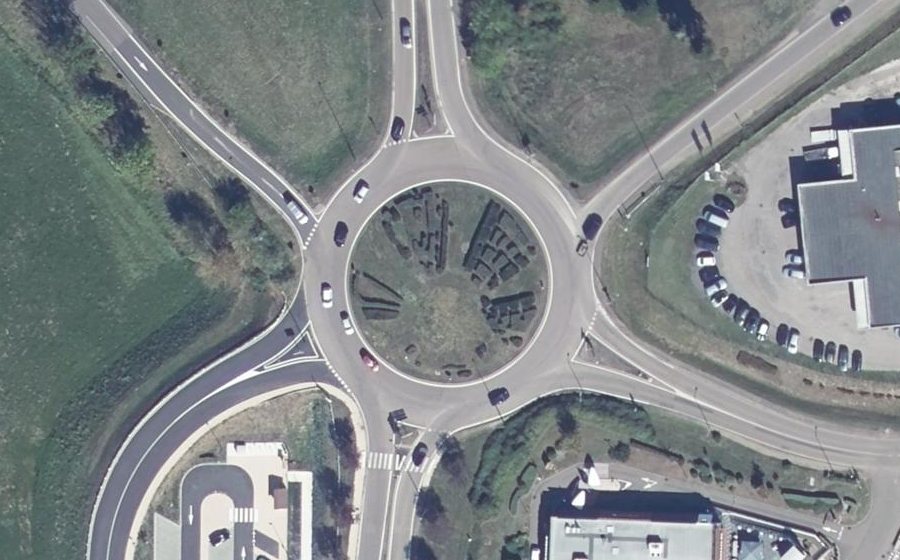 Vue aérienne du Rond-point anonyme n°5010355