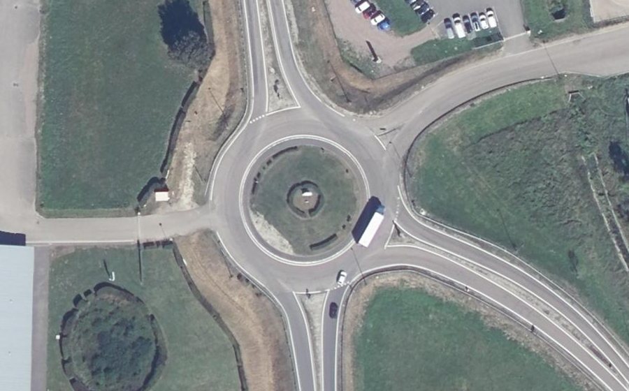 Vue aérienne du Rond-point anonyme n°5010357