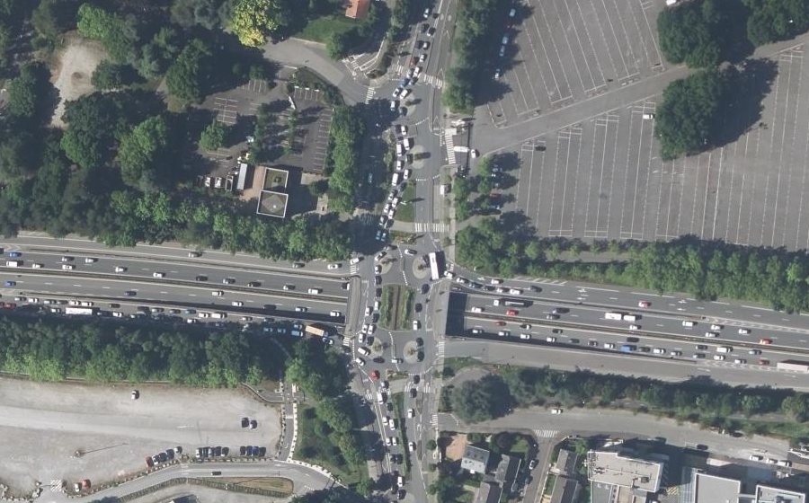 Vue aérienne du Rond-point anonyme n°501448757